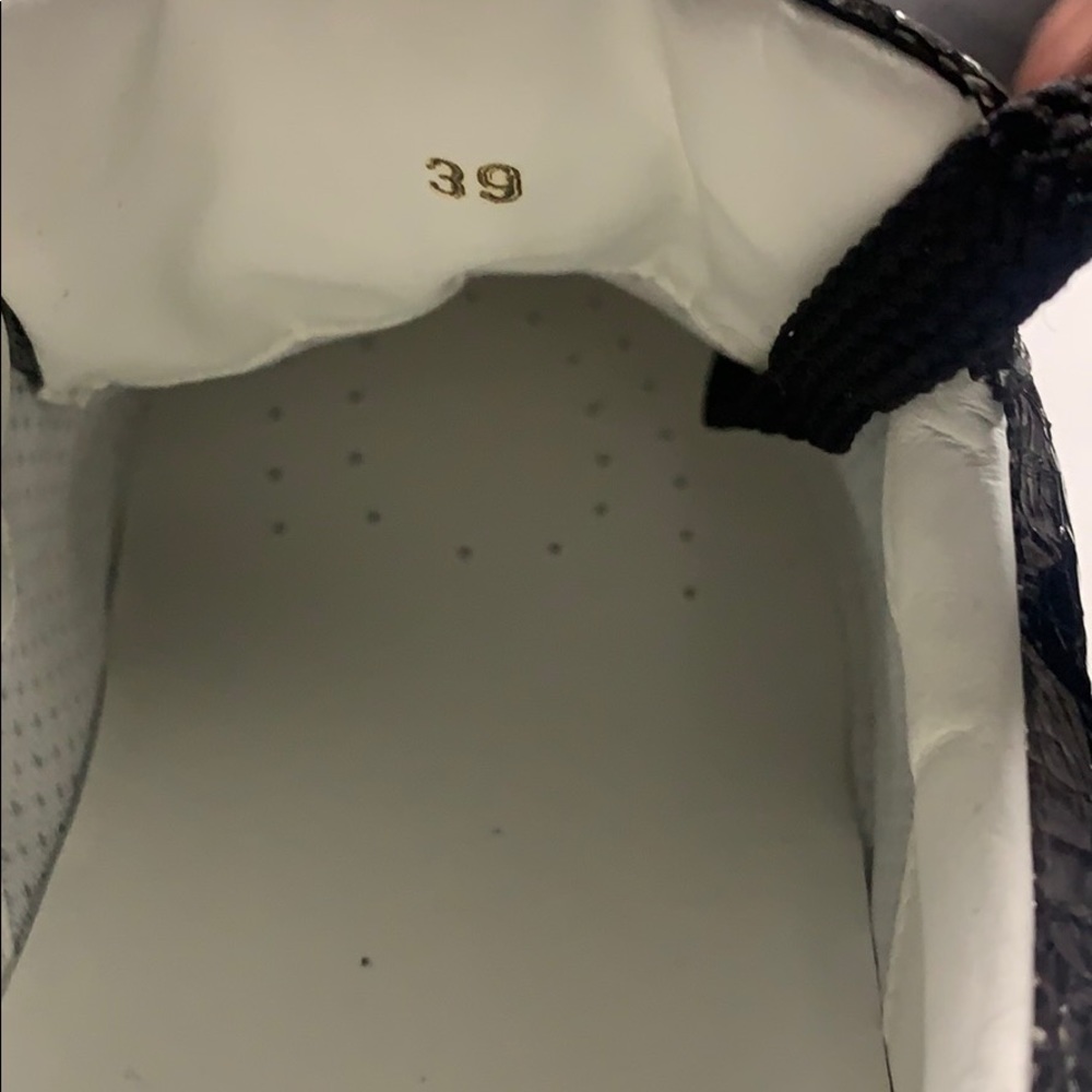 Moncler - Picture 8 of 8